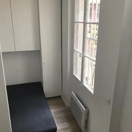 - Paris